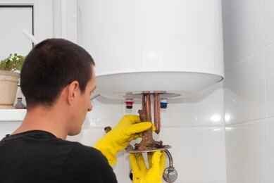 Professional Hot Water Tank Replacement services by Fullerton Plumbing and Drain Cleaning, providing efficient and reliable water heating solutions.